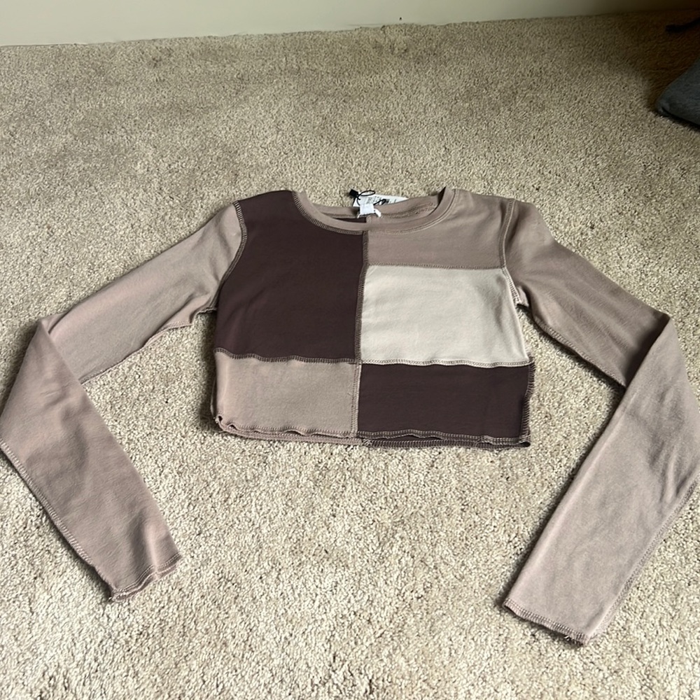 Garage Patchwork Long-sleeve Crop Top